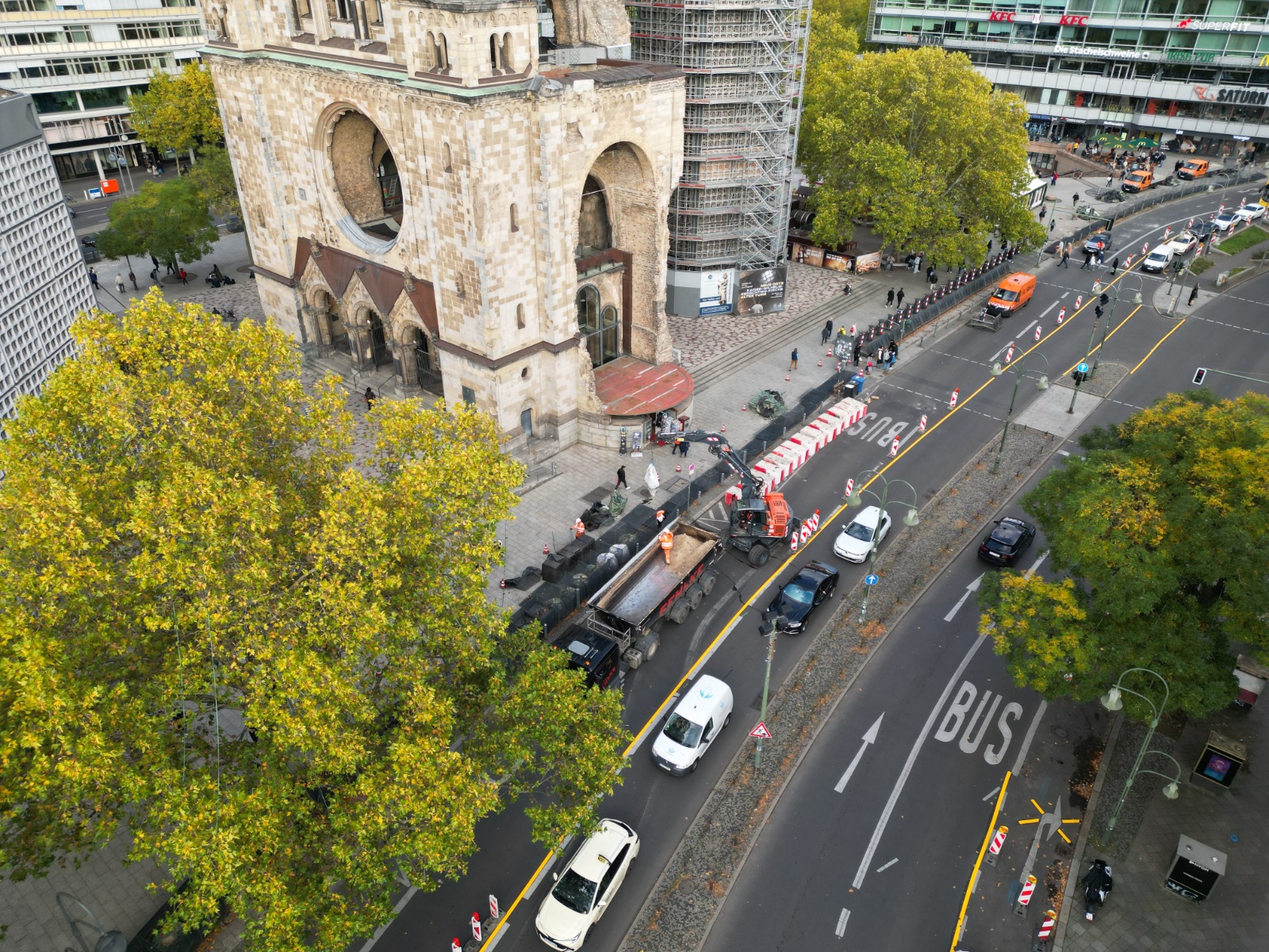 Luftaufnahme der MS-Struck-Baustelle an der Kaiser-Wilhelm-Gedächtniskirche in Berlin